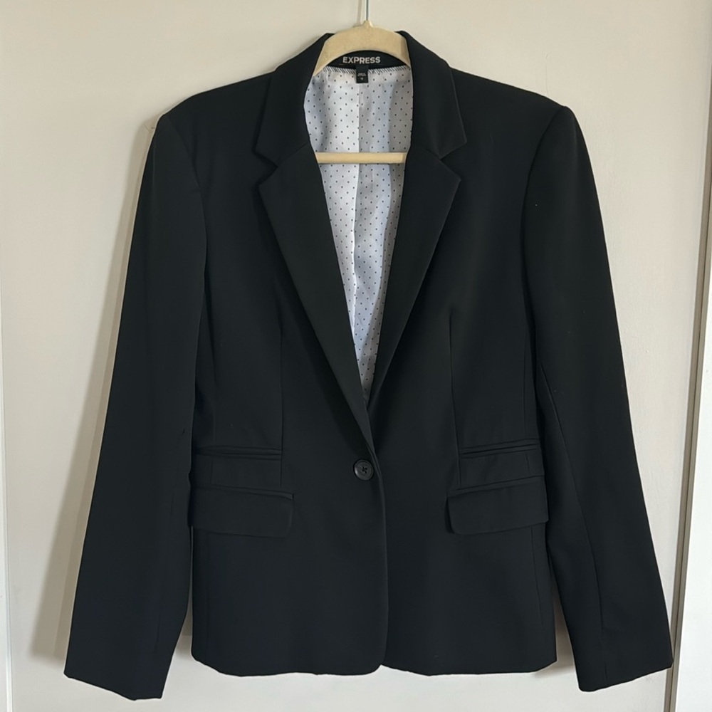 Express black fitted blazer. Size 10.